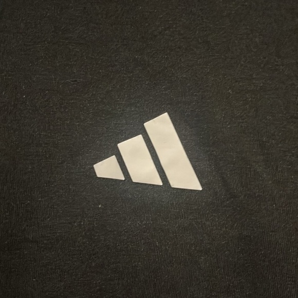 Adidas tshirt - Picture 3 of 4
